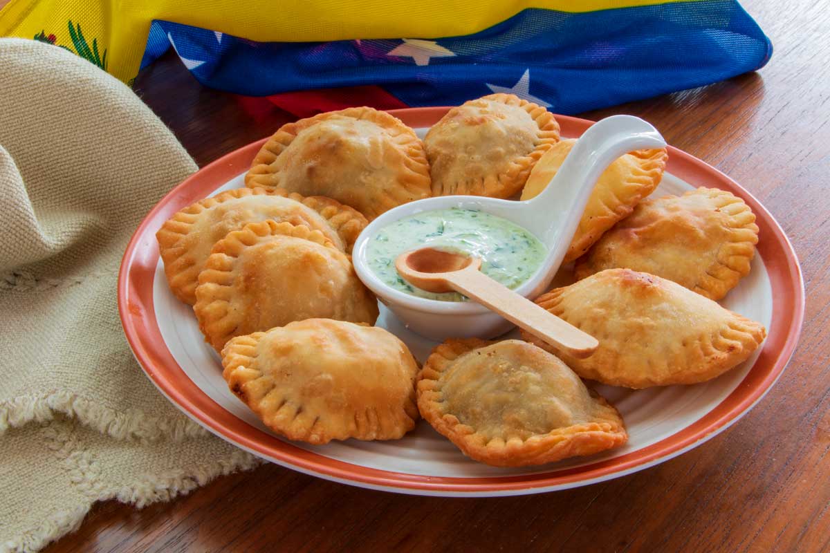 PASTELITOS CON DOS CONTORNOS
