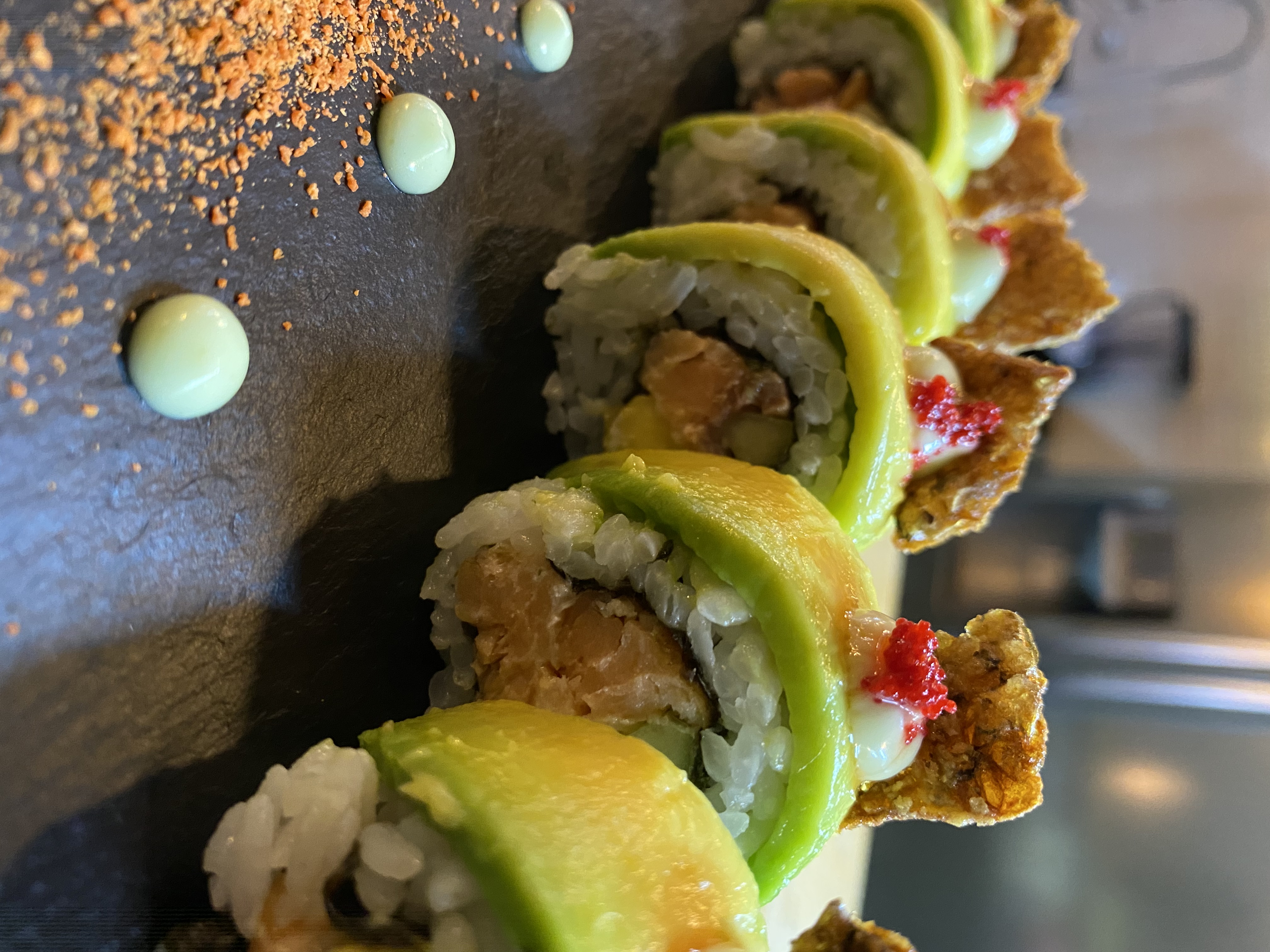 TIKI ROLL