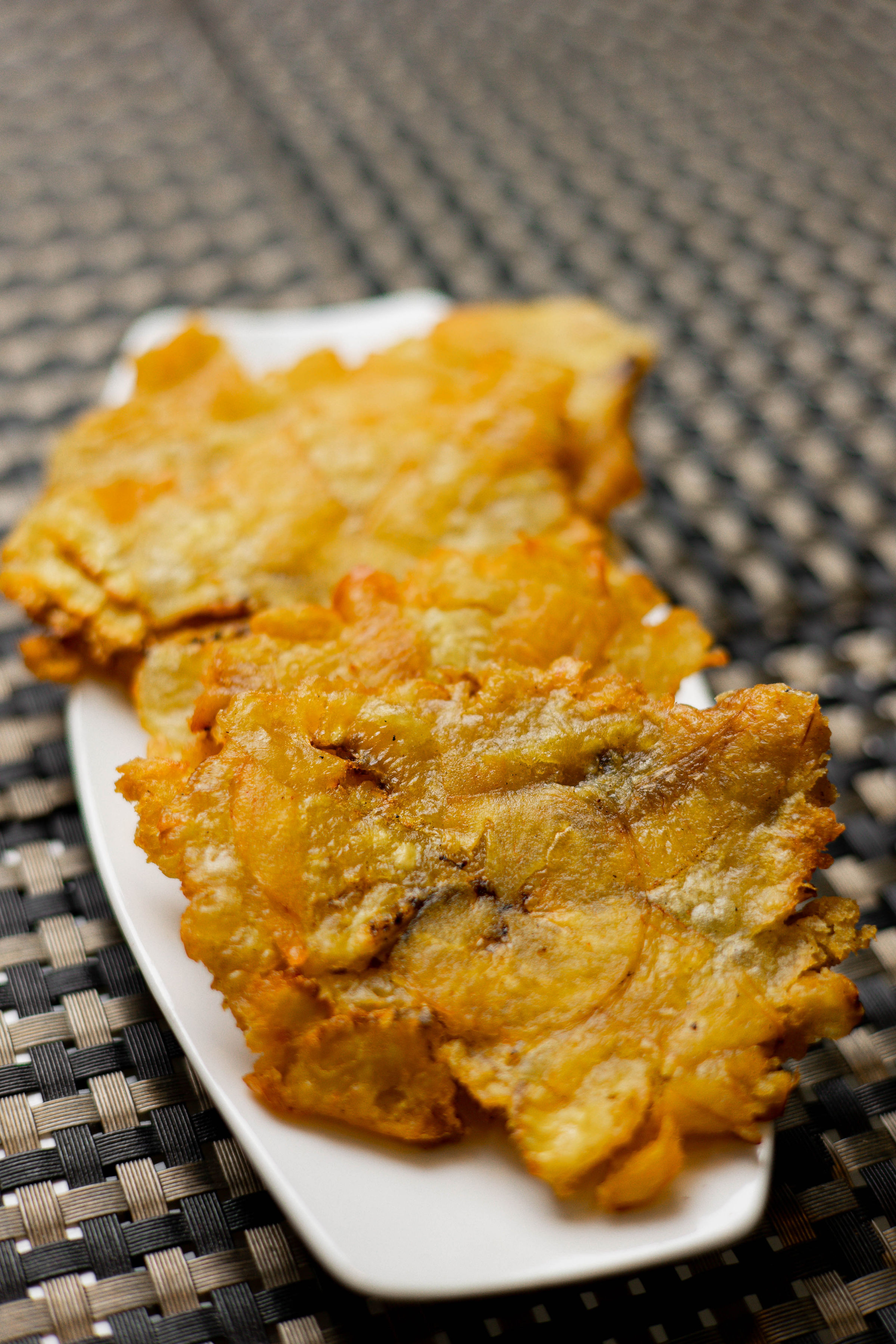TOSTONES