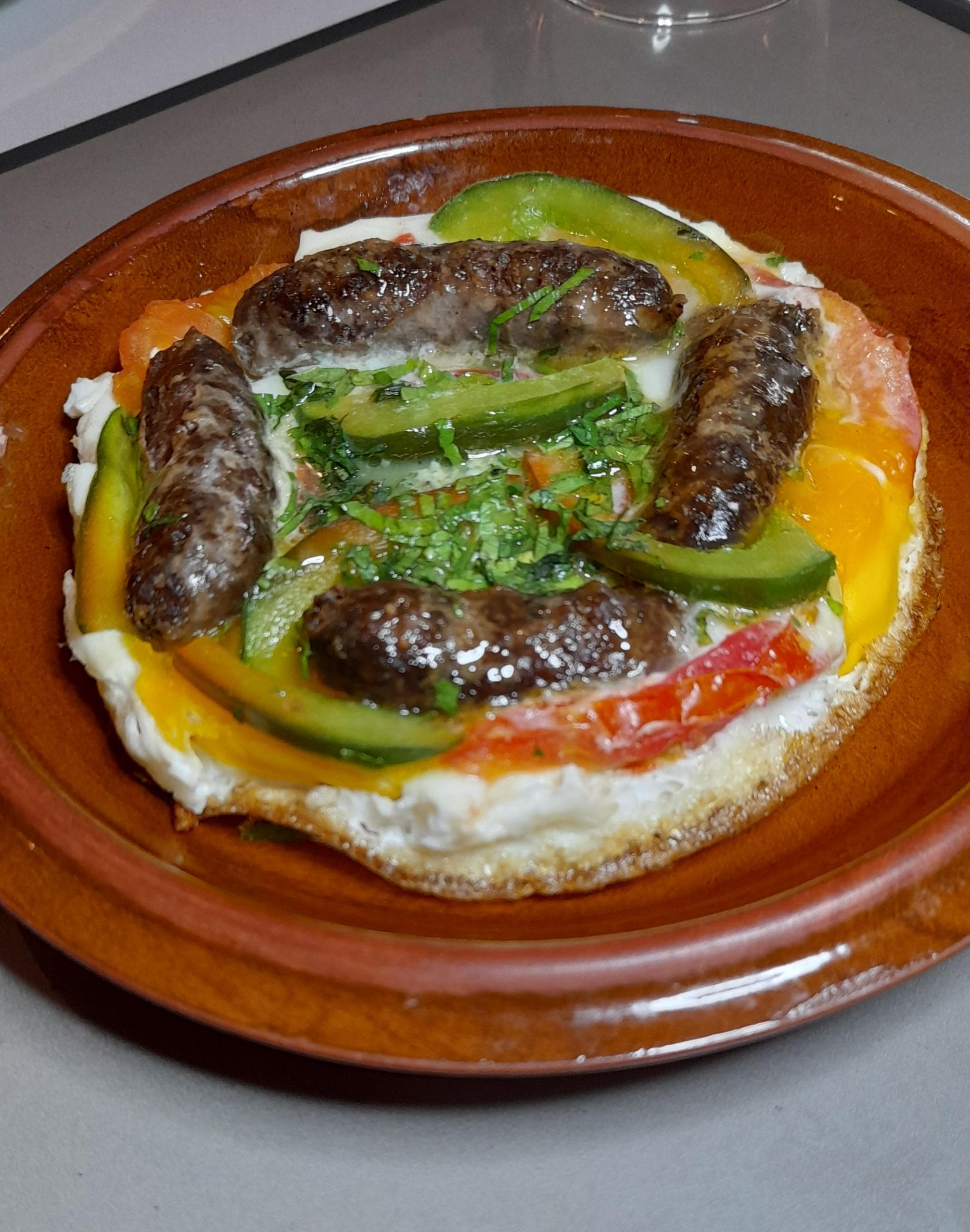 Makanek con Huevo